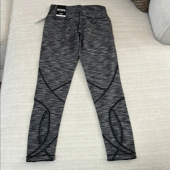 Women’s Victoria’s Secret Sport Leggings - Picture 3 of 7